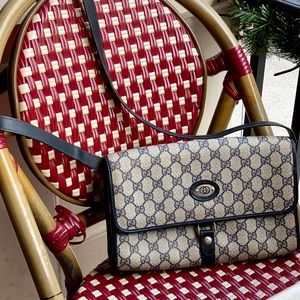 Vintage Gucci Crossbody in Blue